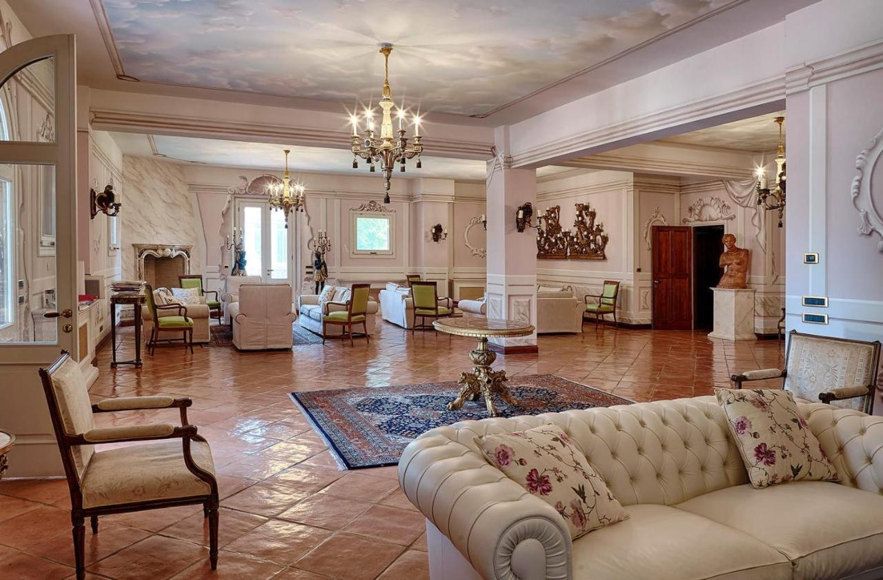 Villa Valentini Bonaparte Pozzuolo Exterior photo